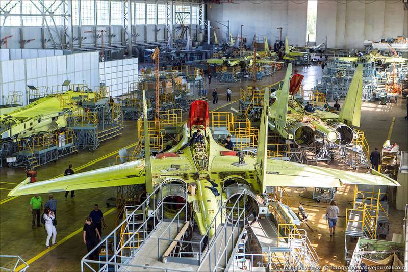 Российские ВКС ожидают получения более 140 самолётов и вертолётов в 2016 году