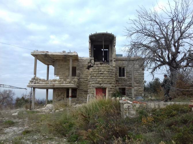 Город в руинах: корреспондент ФАН побывал в освобожденной от исламистов Сальме