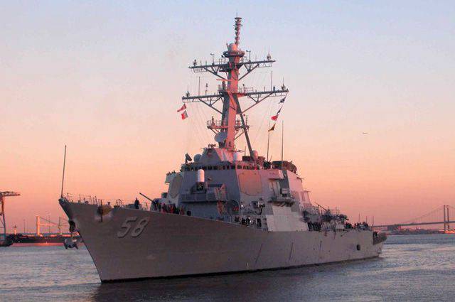 Иран задержал два военных корабля ВМС США, связь с ними потеряна