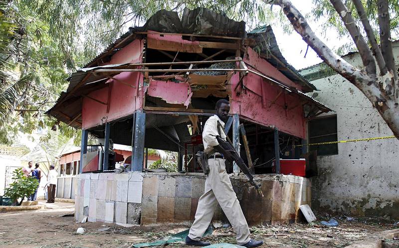 Террорист-смертник убил троих человек в столице Сомали
