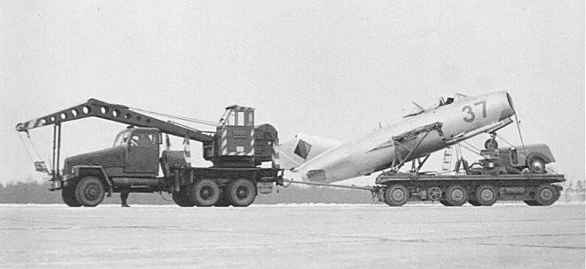 Снегоочистительная установка на базе МиГ-15