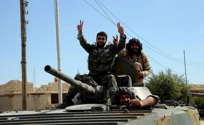 Сирийская оппозиция ведет наступление на позиции ИГ в Ракке