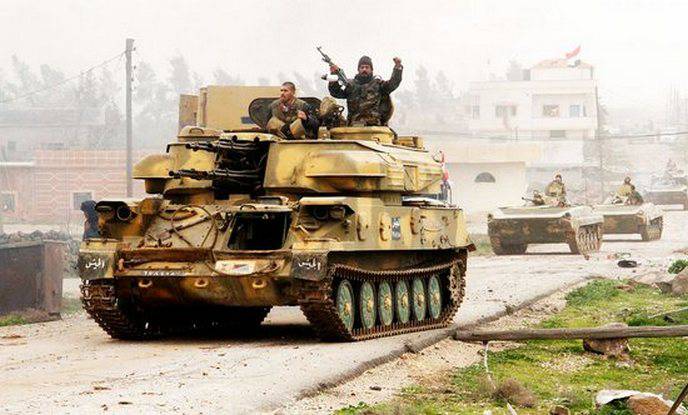 "Тигры" в 7 километрах от окружения боевиков ИГИЛ на востоке Алеппо