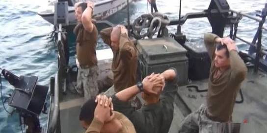 Иран пригрозил США "унизительным видео" задержания американских моряков
