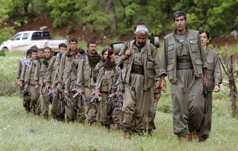 Турецкая артиллерия обстреляла казарму курдского ополчения