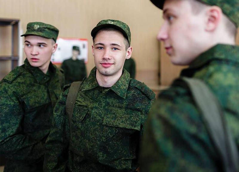 Число сторонников призыва в армию в России достигло рекорда