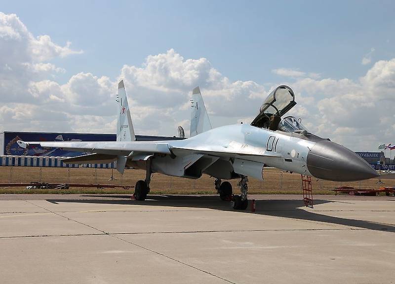 Хабаровский авиаполк пополнился двумя новыми истребителями Су-35С
