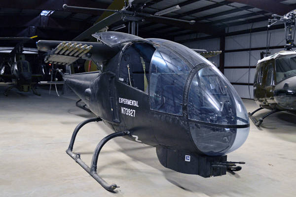 Опытный легкий вертолет огневой поддержки Bell 207 «Sioux Scout»