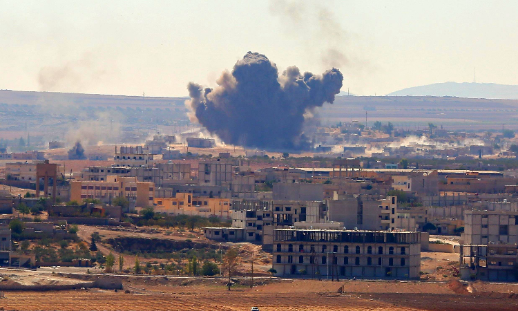 Сирийская авиация сравняла с землей лагерь ДАИШ в Эр-Ракке