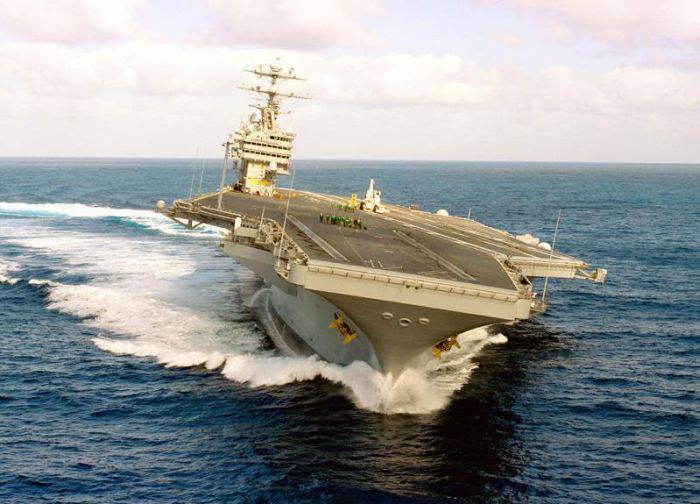 Американцы предложили Индии «корыто» вместо авианосца Американцы предложили Индии «корыто» вместо авианосца