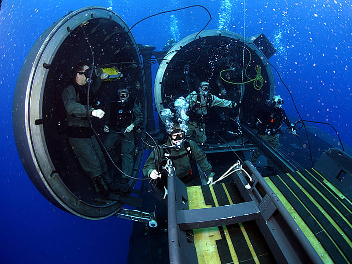 Док-камера DDS для выхода с подводной лодки боевых пловцов SEAL