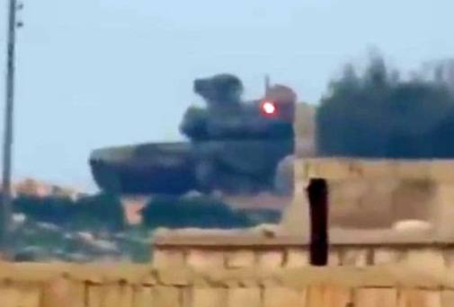 Российский танк Т-90 с легкостью выдержал попадание американской ПТУР