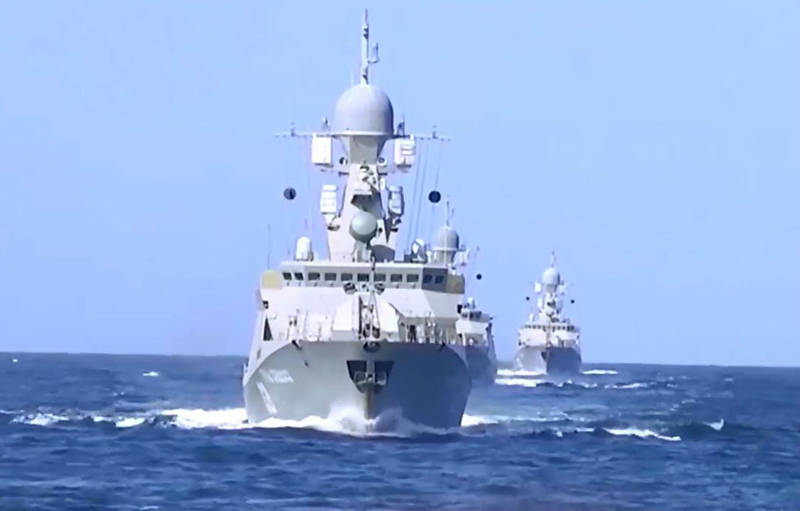 Более 50 кораблей Каспийской флотилии готовятся выйти в море