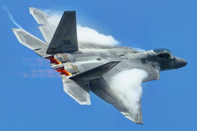 США направляют невидимки F-22 в Южную Корею