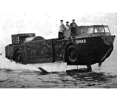Плавающий автомобиль на подводных крыльях LVHX-2