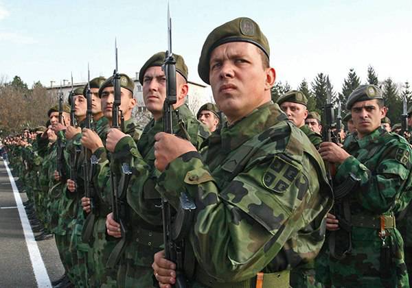 Армия Сербии возможно будет приведена в высшую степень боевой готовности из-за мигрантов