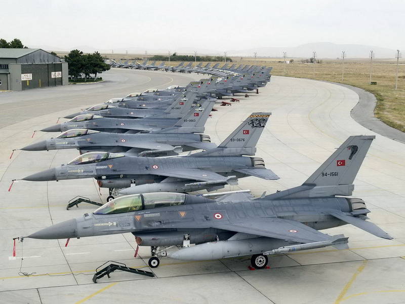 Турция тратит $21 млрд на военные расходы