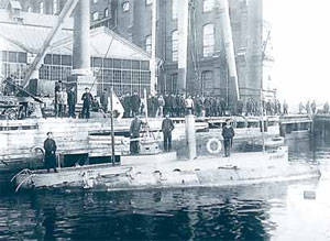 Как подводные лодки Владивосток спасли