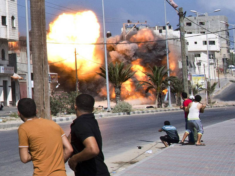 Израиль ответил огнем на обстрел с сектора Газа