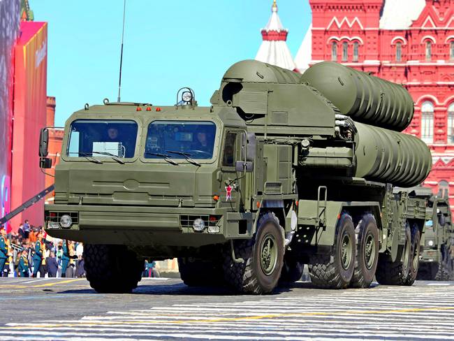 Россия отказалась от белорусских шасси для комплексов С-400 "Триумф"
