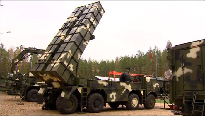 Беларусь создала новый тип вооружения: ракетную систему залпового огня