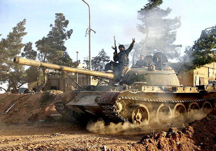 Ракка поднимается: ИГИЛ терпит поражение у себя в тылу