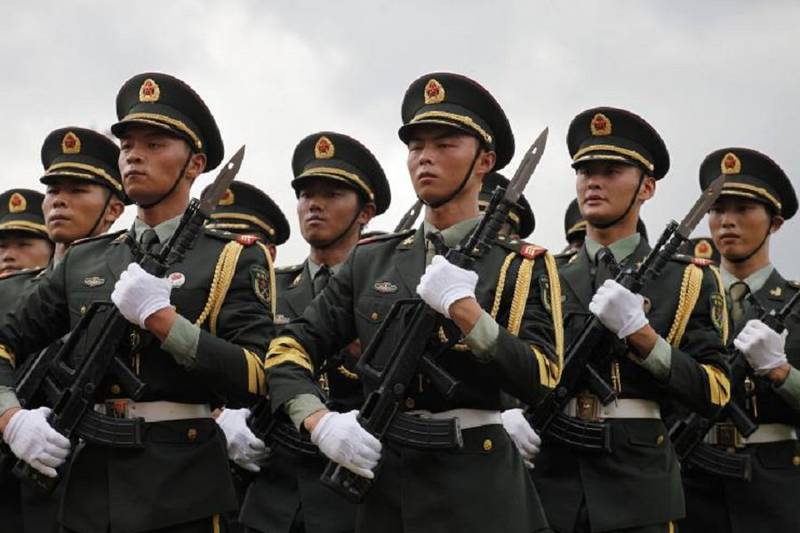 CNN: Может ли армия Китая конкурировать с армией США