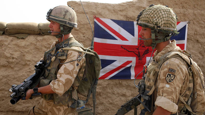 Великобритания спонсирует войну на Украине, отбирая деньги у своих граждан