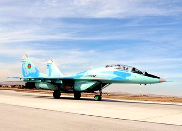 Азербайджан перебросил в Турцию истребители МиГ-29 и штурмовики Су-25