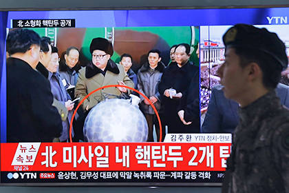 Ким Чен Ын покрасовался на фоне ядерной боеголовки