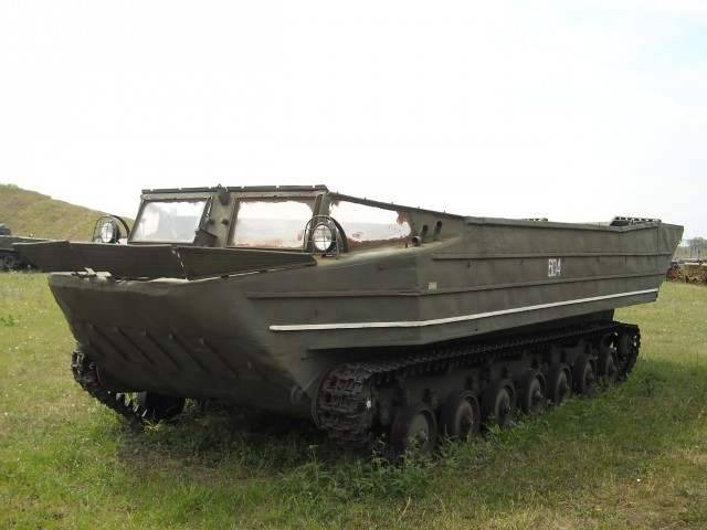 Первый советский гусеничный плавающий транспортер К-61