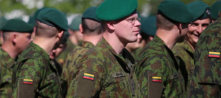 Литва возвращает постоянный армейский призыв в угоду США
