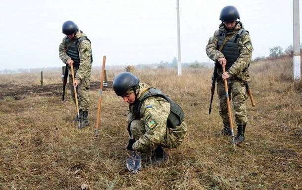 Канадские военные подготовили 70 украинских сапёров