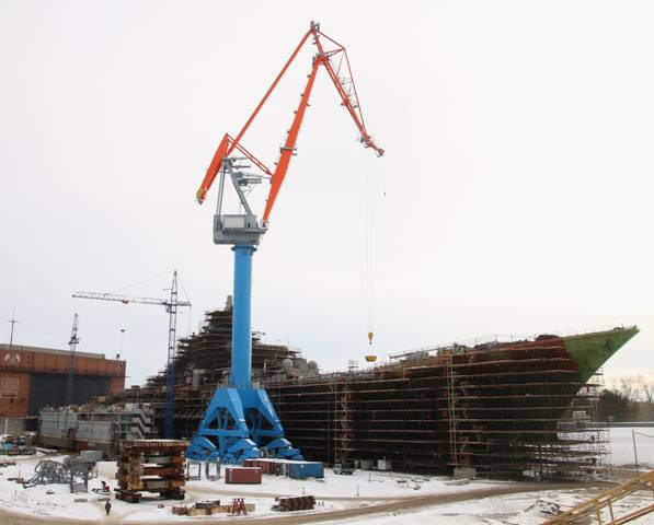 На Севмаше построен гигантский кран для “Адмирала Нахимова”