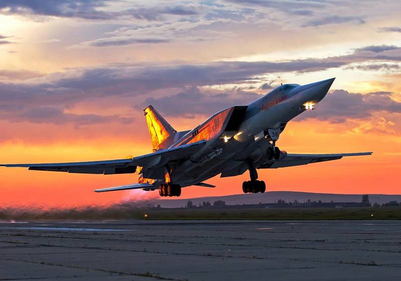 Впервые в истории ракетоносцы Ту-22М3 переброшены в Таджикистан Впервые в истории ракетоносцы Ту-22М3 переброшены в Таджикистан