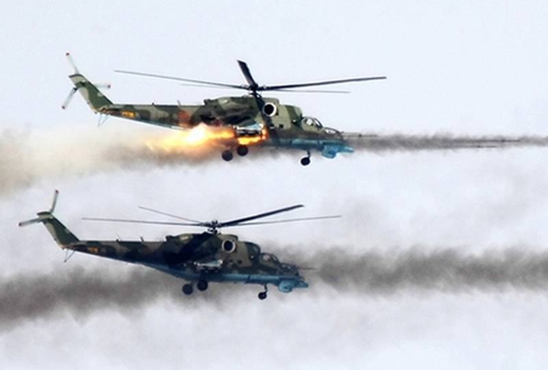 Российские вертолеты вспахали землю под ногами ИГИЛ