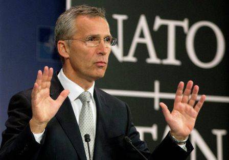 Столтенберг: НАТО не будет действовать в Ливии без запроса властей