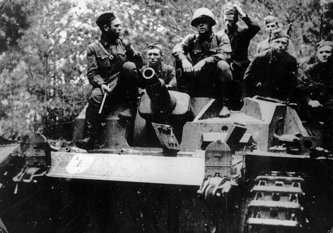Испытано в СССР. Штурмовая САУ StuG III (Sturmgeschütz III) Испытано в СССР. Штурмовая САУ StuG III (Sturmgeschütz III)