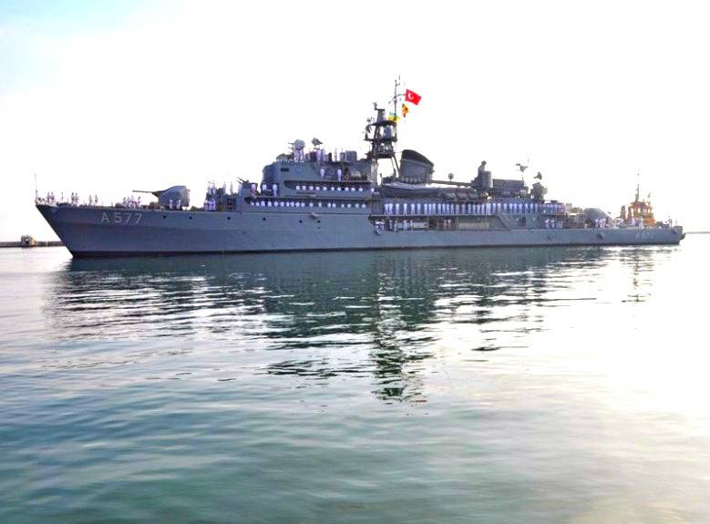 В Одессу прибыли боевые корабли ВМС Турции