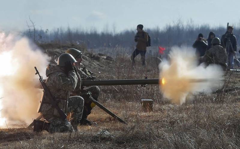 Инструкторы НАТО обучают корректировке огня украинских силовиков