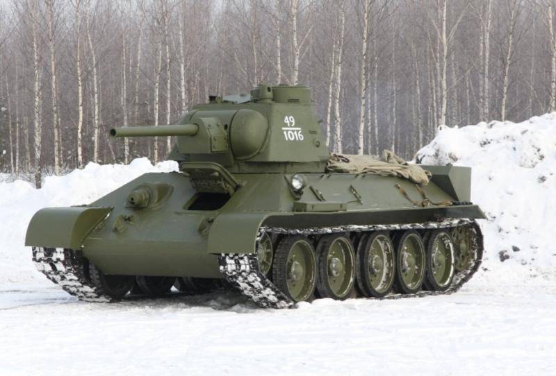 История советского оружия: «Огнемётный танк» - ОТ-34