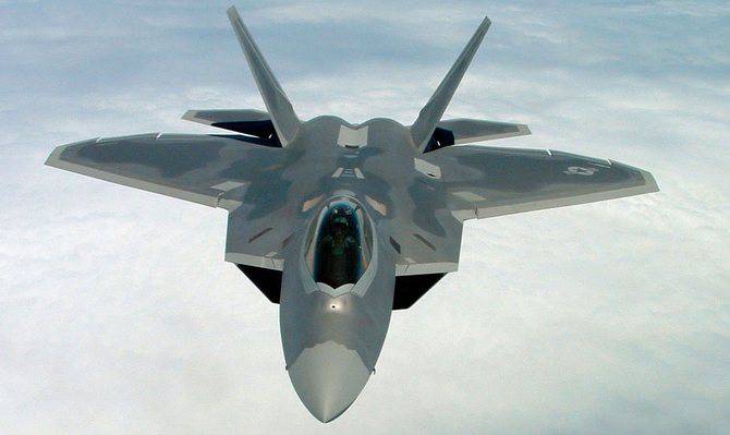 В США задумались о возобновлении производства F-22