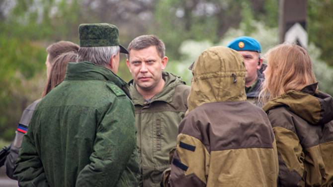 Перережем сволочей: Захарченко призвал Киев готовить гробы