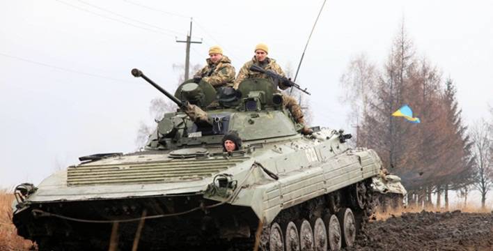 Первый Украинский: Чернобыль в АТО, мир понарошку, «вербный» обстрел церкви