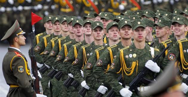 Армия Беларуси насчитывает почти 65 тыс. человек Армия Беларуси насчитывает почти 65 тыс. человек