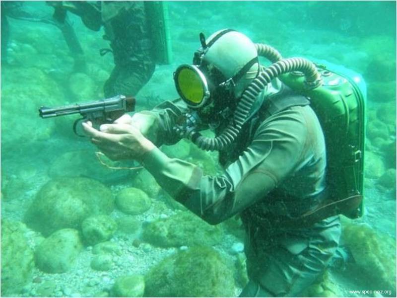 Для подводников армии РФ вводят технологию жидкостного дыхания