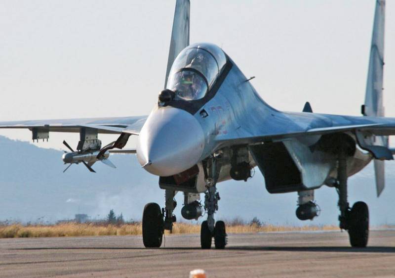 Российский Су-30 обеспечил доставку гумгруза жителям Дейр эз-Зора