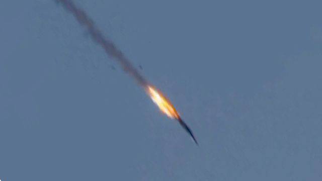 Боевики сбили над Раккой якобы российский истребитель Боевики сбили над Раккой якобы российский истребитель