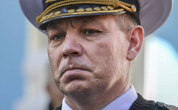 Порошенко уволил главу ВМС вице-адмирала Гайдука