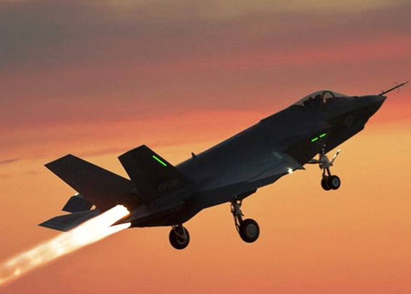 Пентагон сообщил о постоянных проблемах c двигателями для F-35
